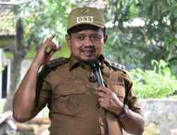 Bupati Sumedang Arahkan Warga Jaga Jalan Kaleci, Dorong Petani Gedong Gincu Naik Kelas