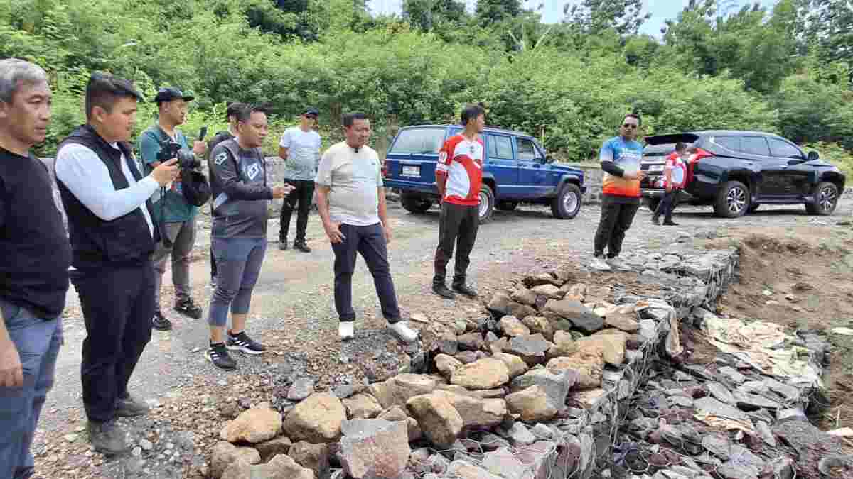 Jalan ke Surian di Haurpapak Diperbaiki