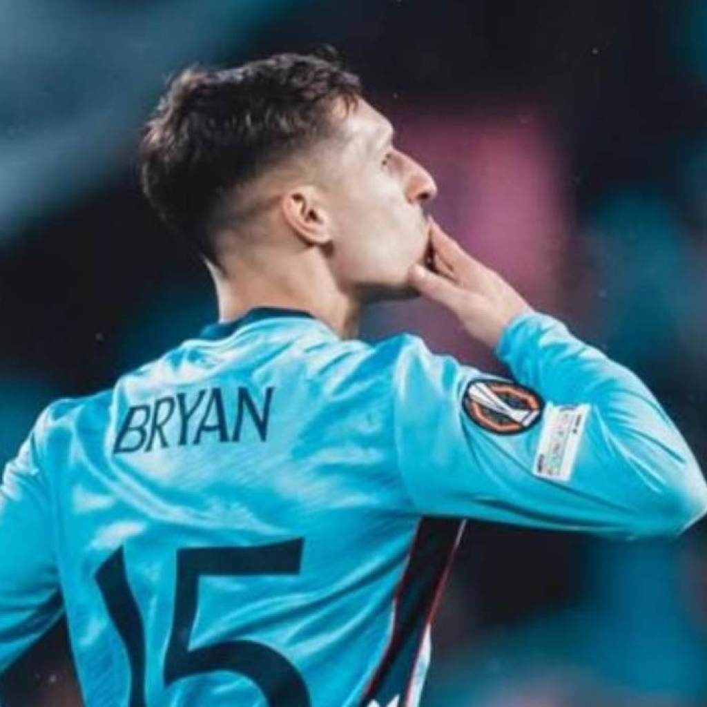 AS Roma Bajak Bryan Zaragoza dari Celta Vigo