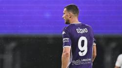 Fiorentina, Džeko Bimbang Pilih Schalke atau Paris FC