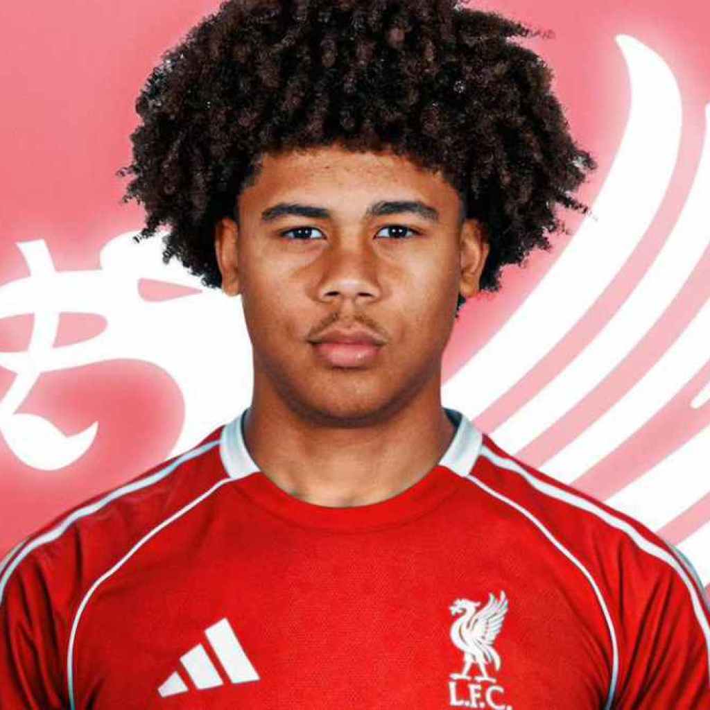 Liverpool Amankan Bek 17 Tahun asal Austria