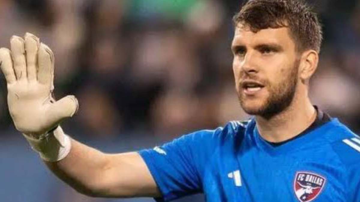 Maarten Paes, Kiper Timnas Indonesia Resmi Gabung Ajax