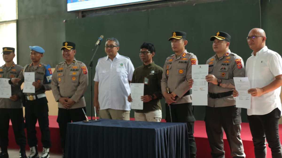 Polres Sumedang Distribusikan 2.700 Bibit Pohon Buah
