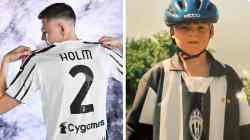 Foto Masa Kecil Emil Holm Berseragam Juventus