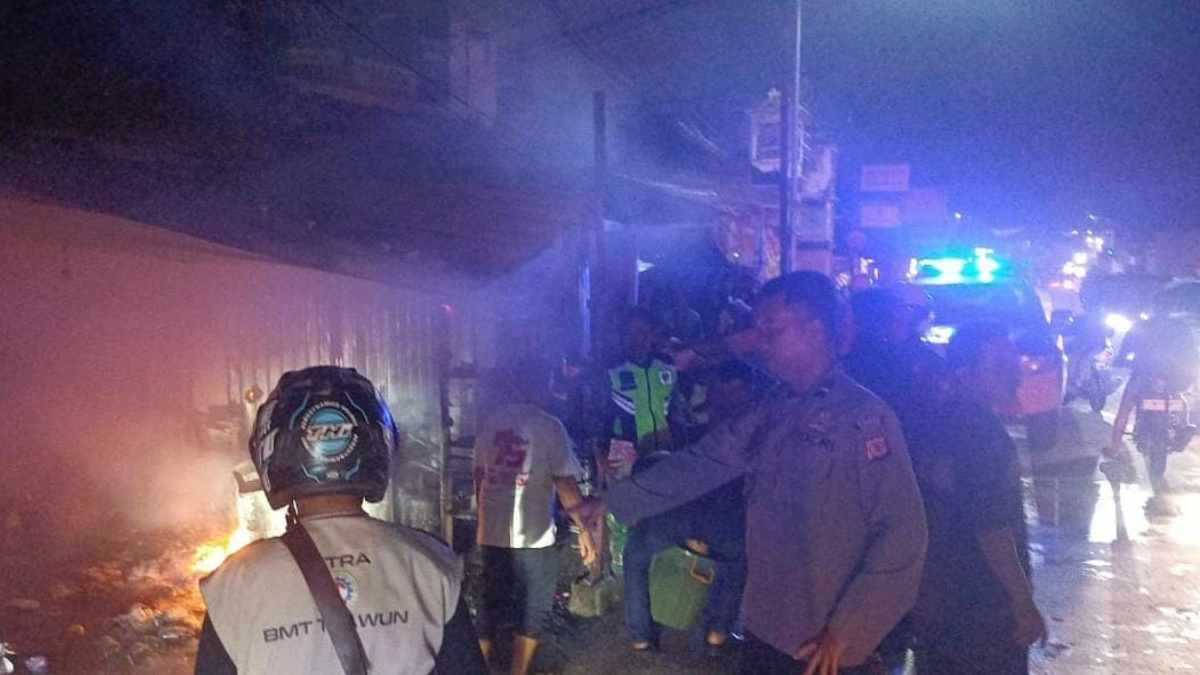 Kebakaran Ruko Kelontongan di Paseh Sumedang