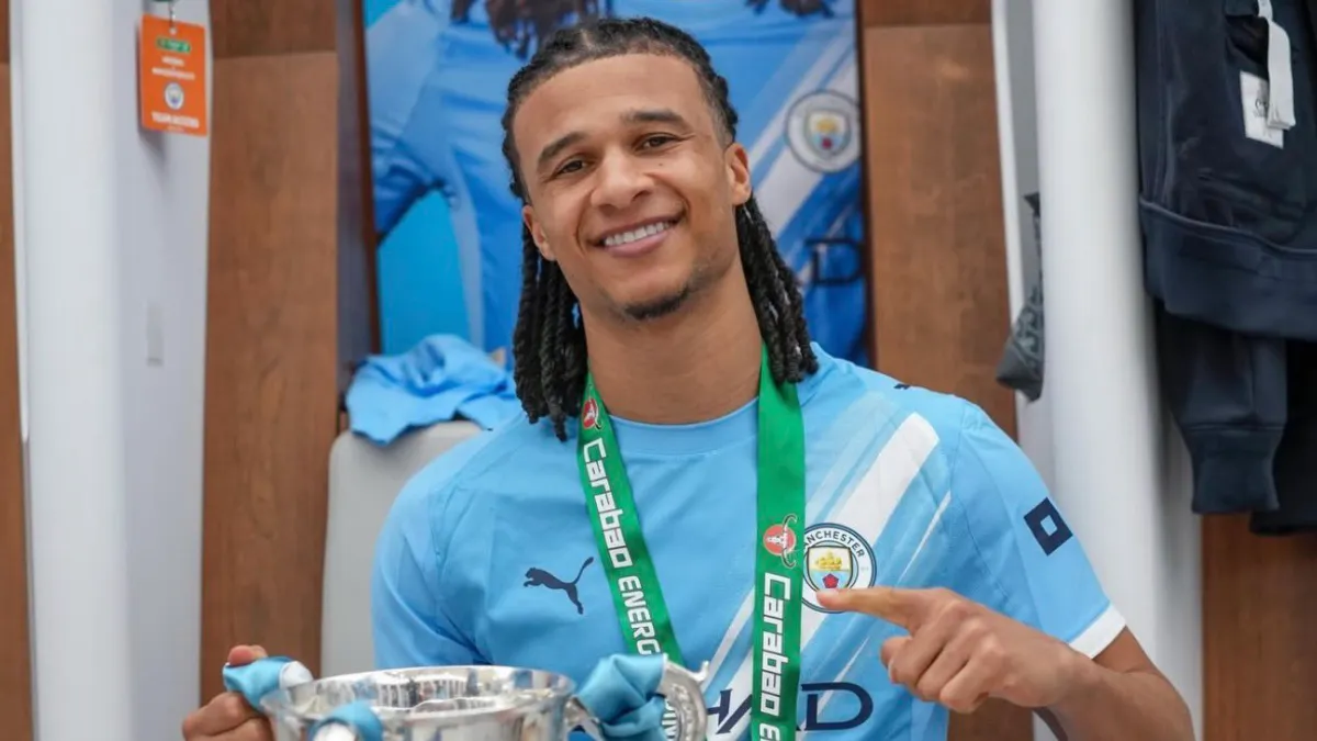 City, Inter dan Milan Berebut Nathan Aké