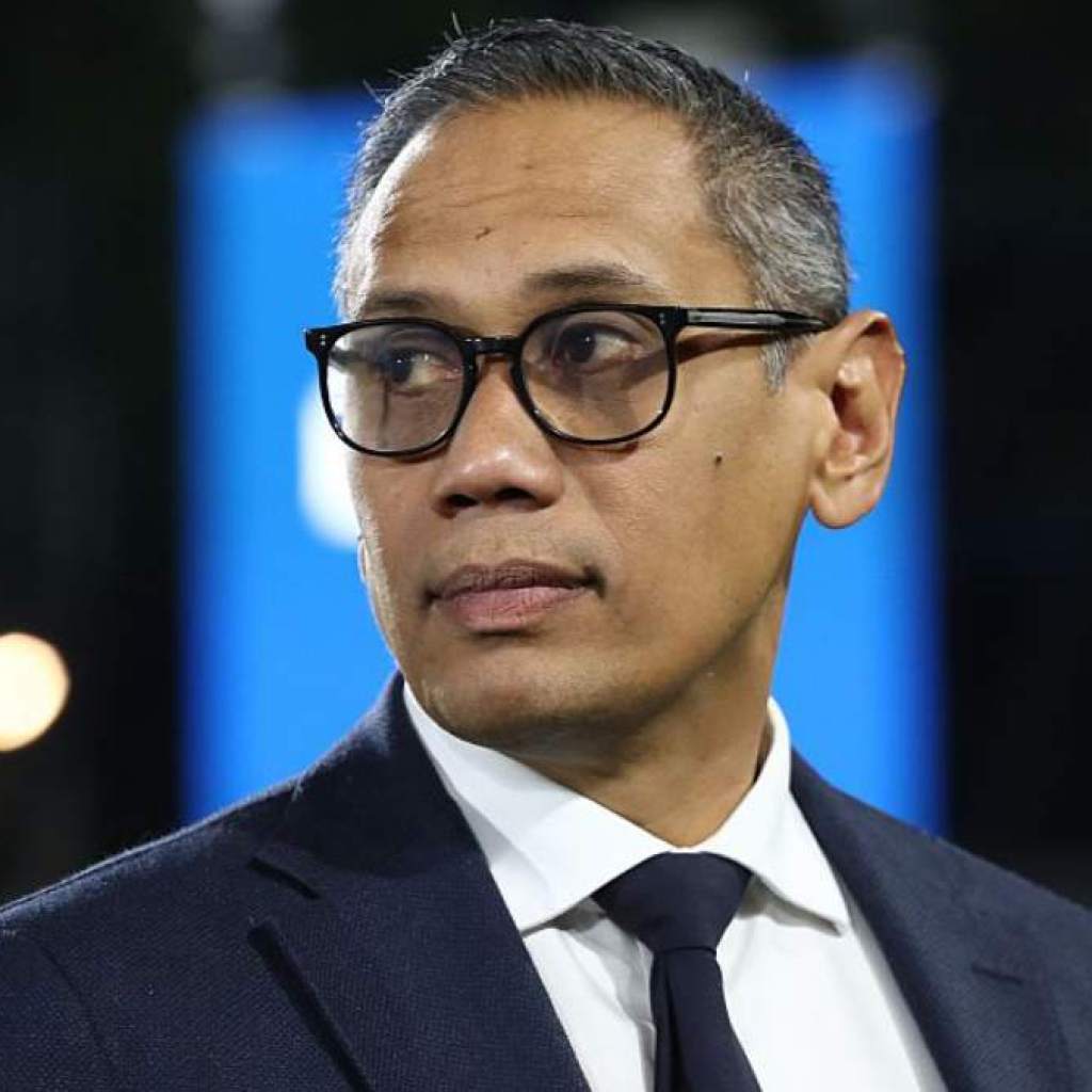 Presiden Como, Mirwan Suwarso