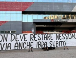 Krisis! Milan Pecat Allegri dan 3 Direksi, Milanisti: Pecat Juga Ibra!