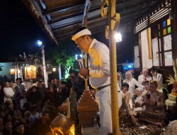 KDM Dorong Warga Cijeler Sumedang Lestarikan Rumah Bambu dan Kayu