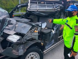 Penumpang Grand Max Tewas dalam Kecelakaan di Tol Cisumdawu Sumedang, Polisi Buru Truk Misterius