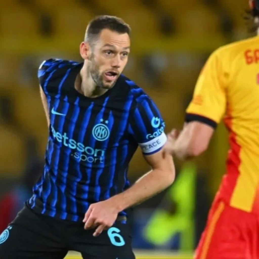 Tolak Kontrak Baru dari Inter, Stefan de Vrij Pilih Habiskan Karier di Yunani
