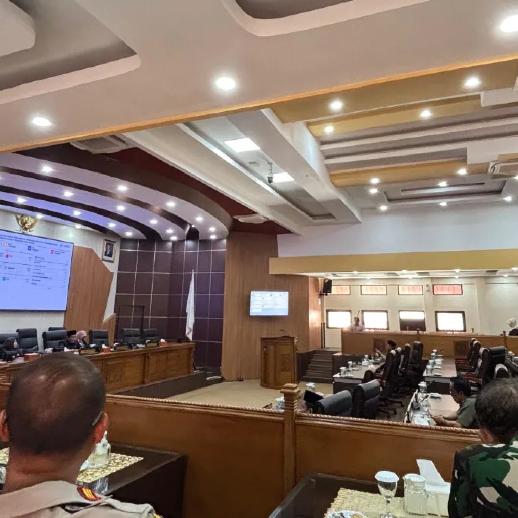 DPRD Sumedang Lanjutkan Pembahasan Raperda Pilkades