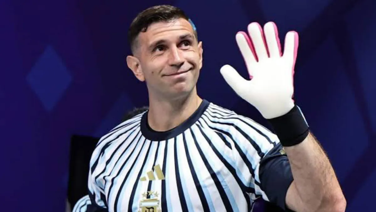 Emiliano Martinez Juventus