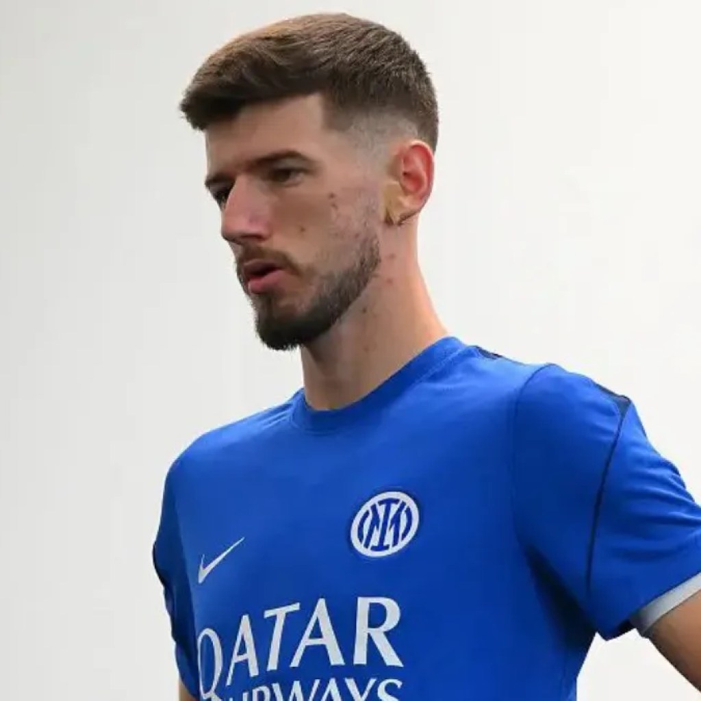 Newcastle dan Leeds Goda Petar Sucic, Inter