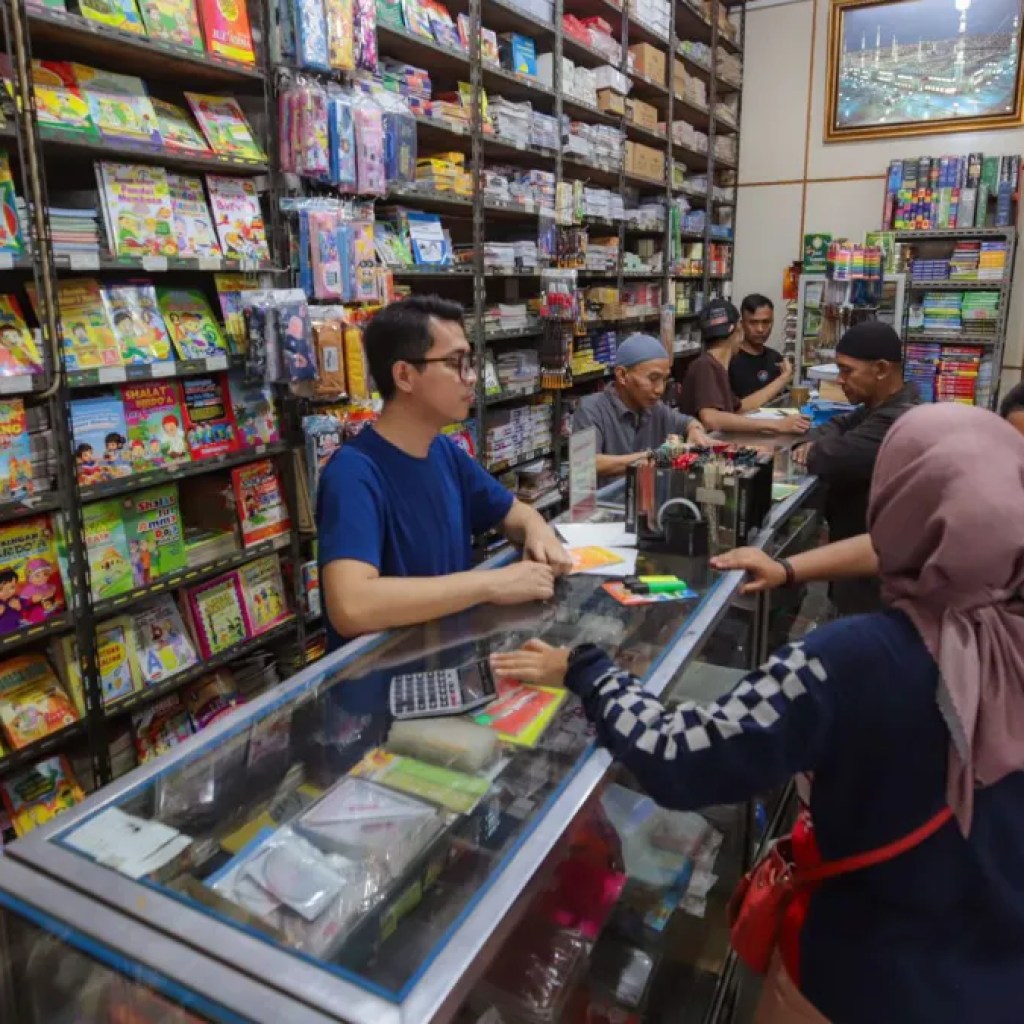Toko Buku Dahlan Tetap Jadi Pilihan Warga Kota Bandung