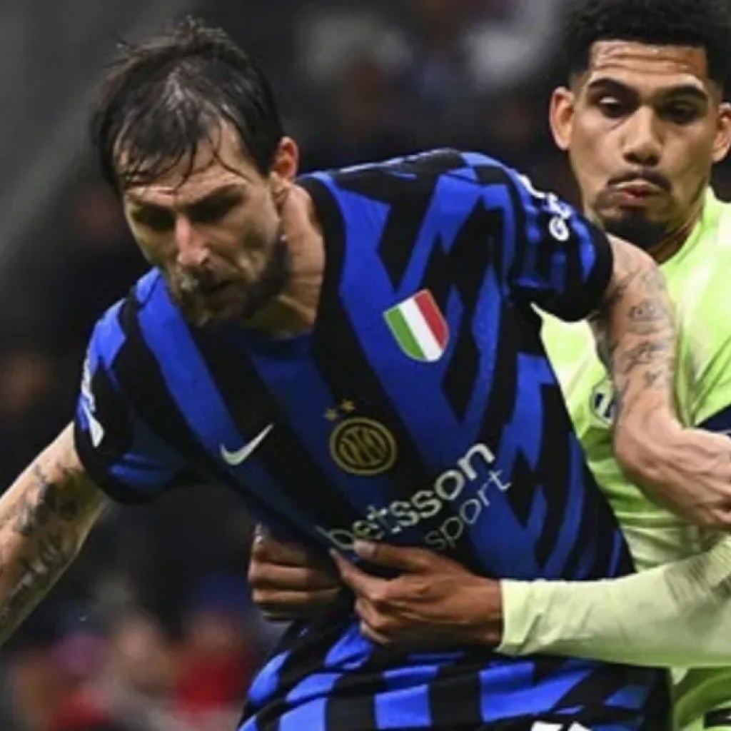 Klub Besar Tak Kunjung Datang, Francesco Acerbi Pertimbangkan Balik ke Sassuolo