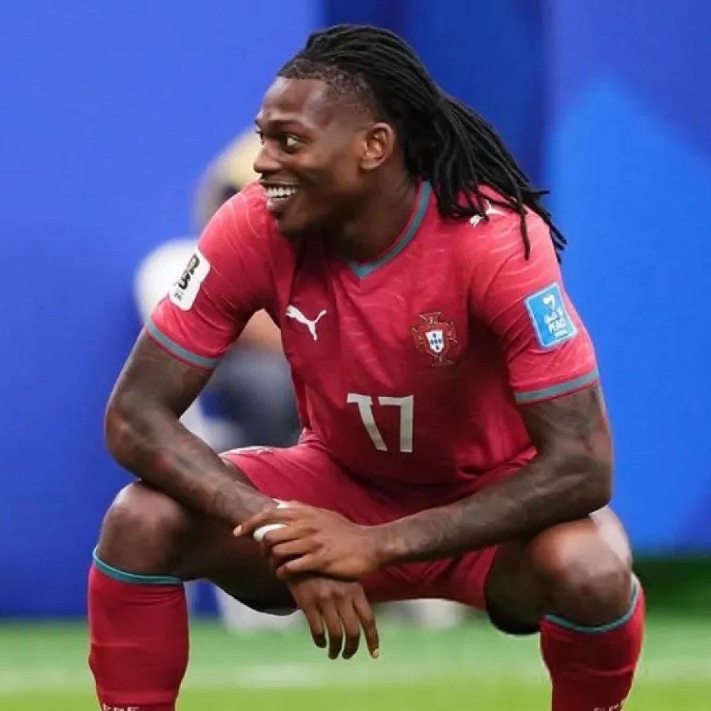 Galatasaray Serius Nego AC Milan, Leao Tunggu Pinangan dari Klub Premier League