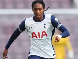 Ngotot Buru Djed Spence, Inter Buka Tawaran Baru untuk Spurs