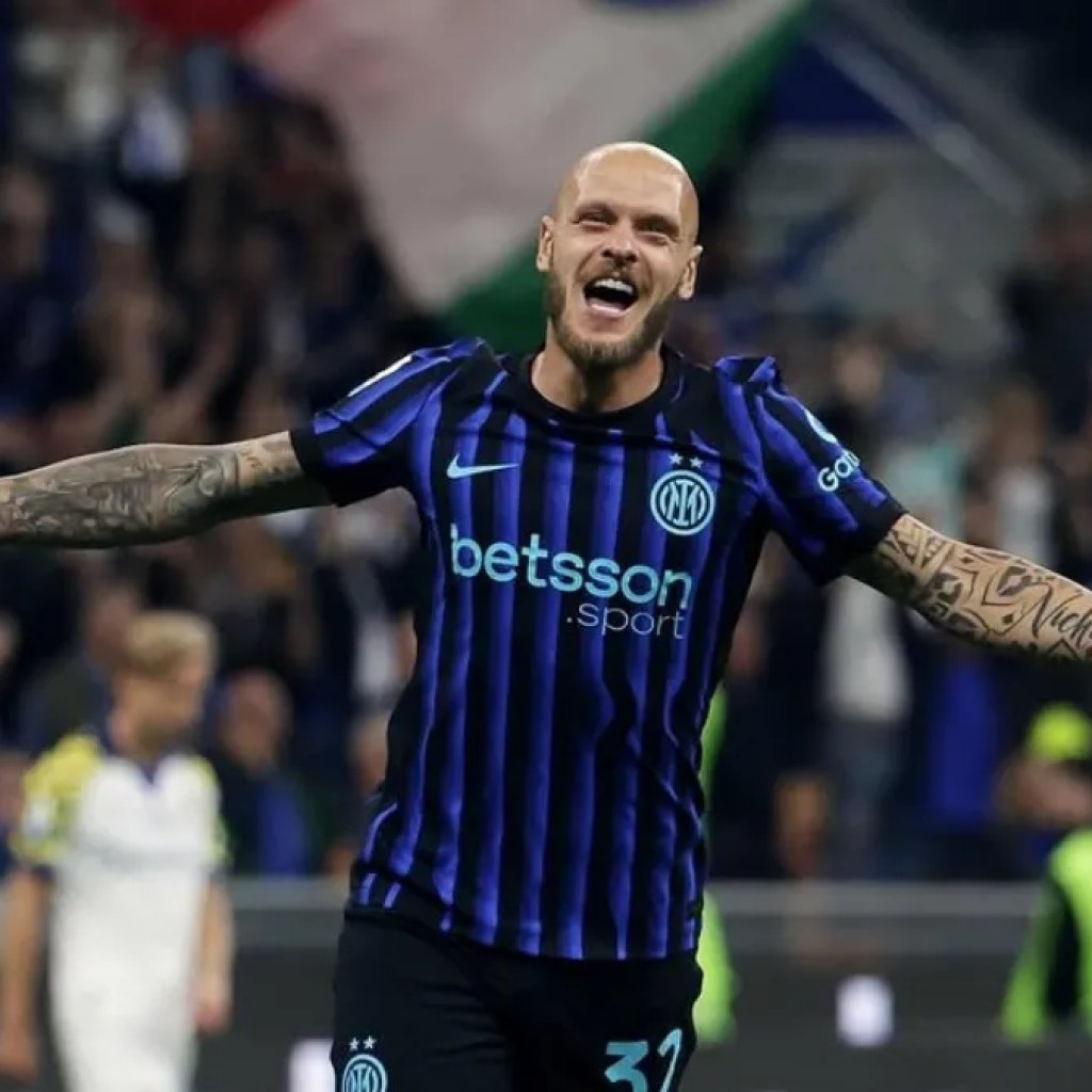 Tolak Pendekatan Barcelona, Inter Siapkan Kontrak Baru untuk Federico Dimarco
