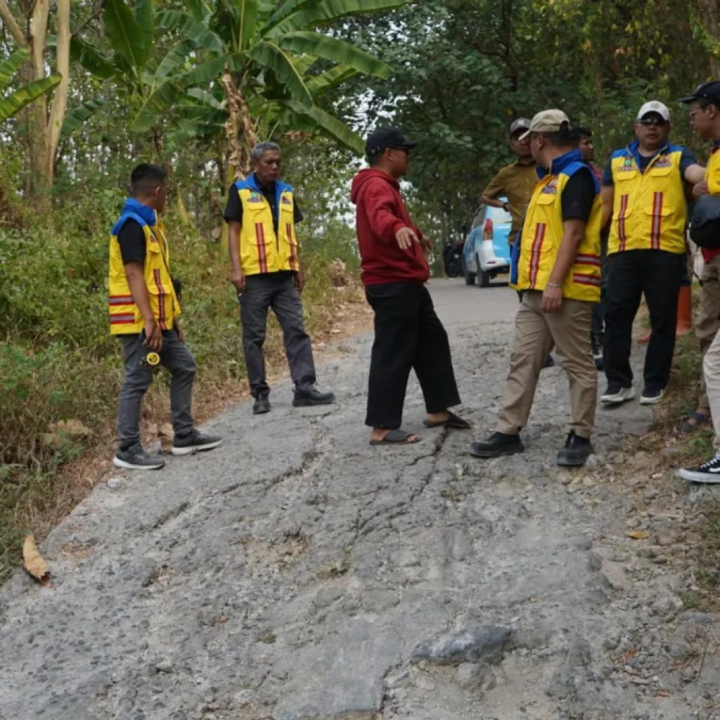Jalan Haurpapak Surian Segera Diperbaiki, Pemkab Sumedang Siapkan Penanganan Darurat