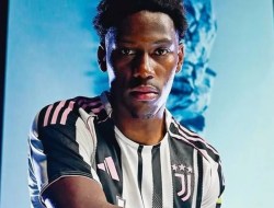 Ngotot Tetap di Juventus, Jonathan David Tolak Tiga Tawaran Penting
