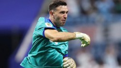 Juventus Mantap Boyong Dibu Martínez dari Villa