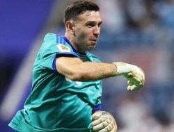 Meski Cedera, Juventus Ngotot Boyong Dibu Martínez dari Villa