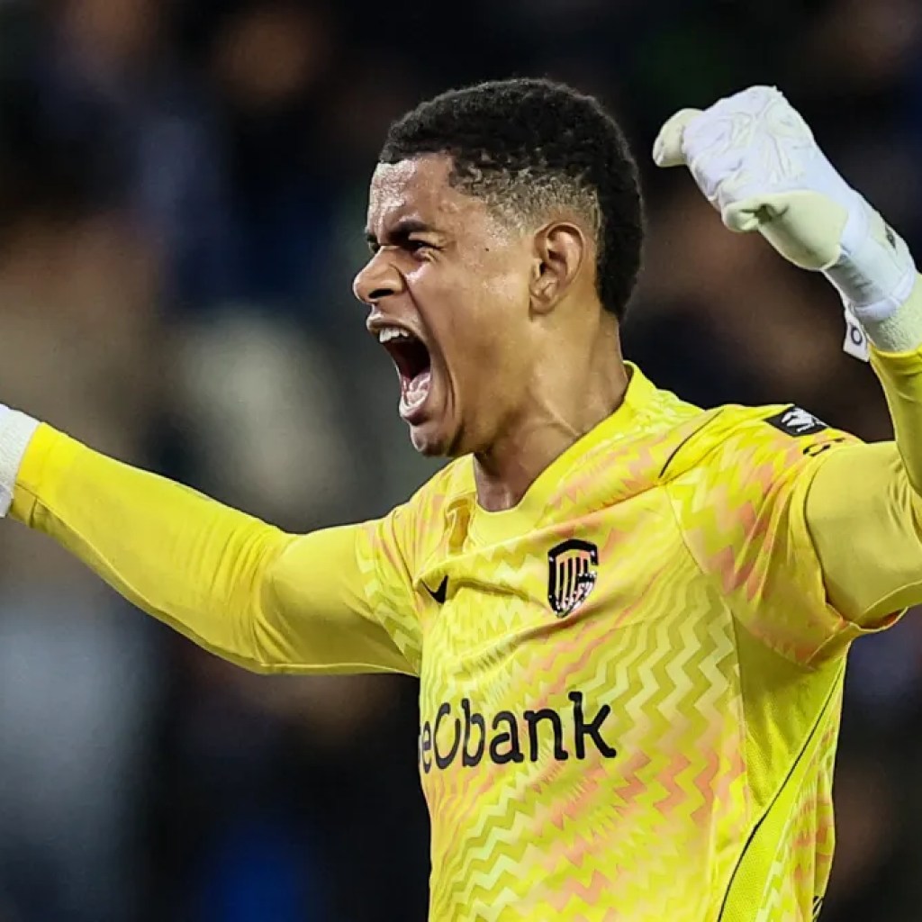 Cari Pengganti Mamardashvili, Liverpool Bidik Kiper Genk Lucca Brughman