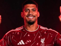 Liverpool Tanggung Gaji Ronald Araujo 100 Persen