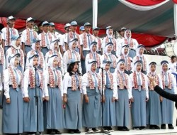 Paduan Suara Gabungan SMA di Kota Tasikmalaya Semarakkan Upacara HUT Ke-81 RI