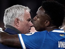 Vinicius Jr Akhirnya Teken Kontrak Baru di Real Madrid, Mourinho Happy!