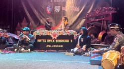 Dalang Anom Aditya Opick Sunandar Sunarya Pukau Penonton