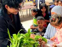 Panen Sayuran Tutup KKN Konversi Mahasiswa UIN SGD Bandung di Komunitas Salarea Garut