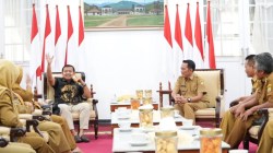 Bupati Dony Apresiasi Pengabdian Kepala Desa di Sumedang, Sosialisasi Pilkades Digital Diperkuat