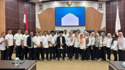 Taklim Aparatur Sekretariat DPRD Sumedang Tekankan Keseimbangan Kerja, Keluarga, dan Integritas